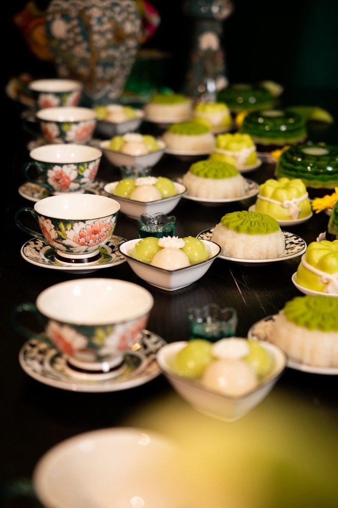 Vợ chồng Anh Tài - Vũ Ngọc Ánh chi đậm làm tiệc đầy tháng quý tử theo gu hoàng tộc, đến bộ ấm trà cũng được đặt làm riêng- Ảnh 7.