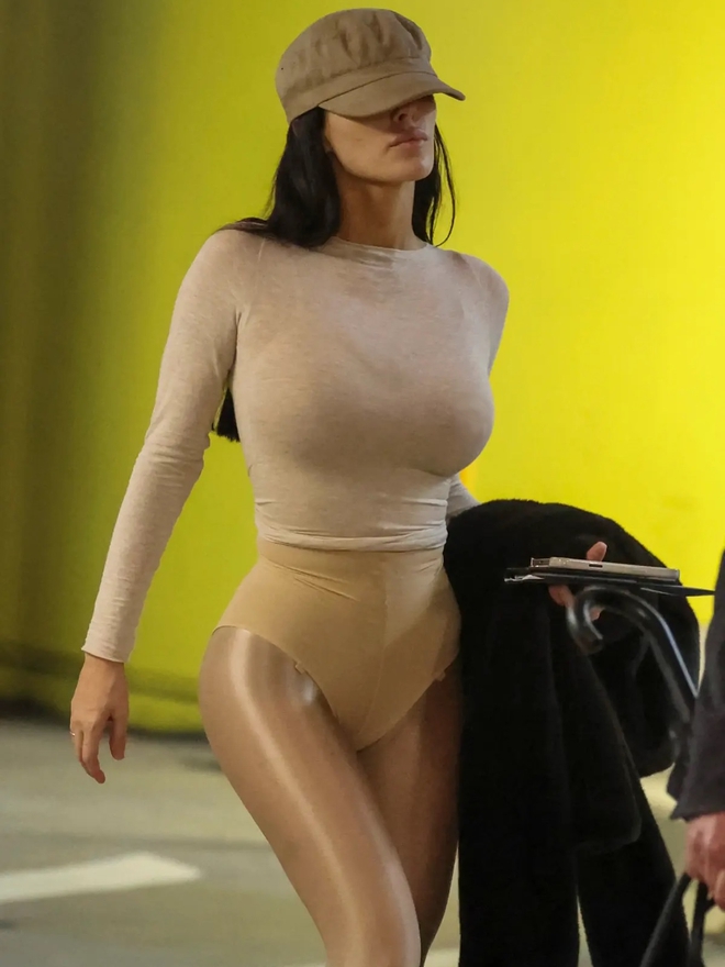 Vợ Kanye West không thích mặc quần- Ảnh 4.