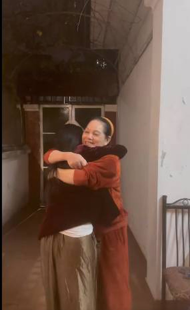 Nữ NSND l&agrave; Đại t&aacute; qu&acirc;n đội n&oacute;i thẳng: "H&agrave; Thủy m&agrave; kh&ocirc;ng gấu th&igrave; c&ograve;n ai gấu"- Ảnh 4.