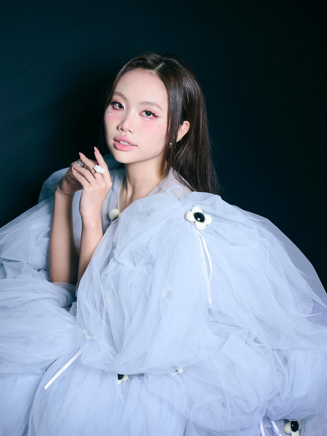 Phương Mỹ Chi dạo này lạ lắm- Ảnh 5. Phương Mỹ Chi dạo này lạ lắm- Ảnh 5.