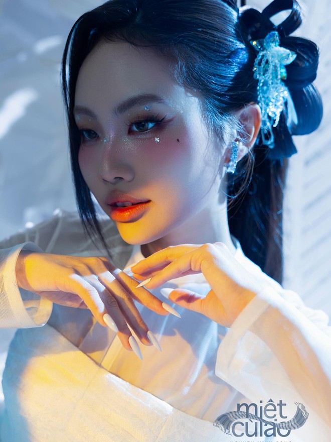 Phương Mỹ Chi dạo này lạ lắm- Ảnh 2. Phương Mỹ Chi dạo này lạ lắm- Ảnh 2.