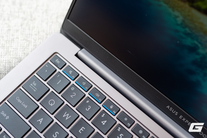 Trải nghiệm ASUS ExpertBook P5: Đẹp bền chuẩn doanh nghiệp, thêm nhiều tính năng AI thông minh phục vụ công việc, giá chưa đến 30 triệu- Ảnh 19. Trải nghiệm ASUS ExpertBook P5: Đẹp bền chuẩn doanh nghiệp, thêm nhiều tính năng AI thông minh phục vụ công việc, giá chưa đến 30 triệu- Ảnh 19.