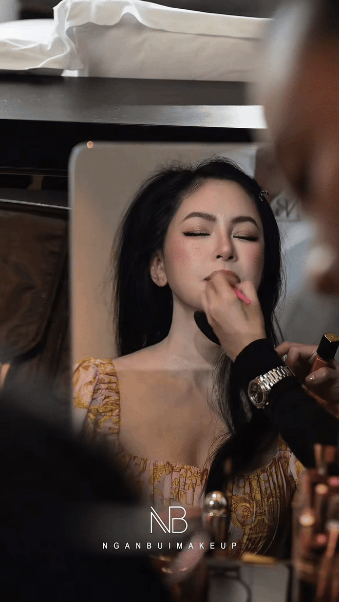 Cam thường zoom cận của phu nh&acirc;n tỷ ph&uacute; Thuỷ Ti&ecirc;n: Gọi mẹ vợ trẻ đẹp nhất Việt Nam qu&aacute; xứng đ&aacute;ng!- Ảnh 2.