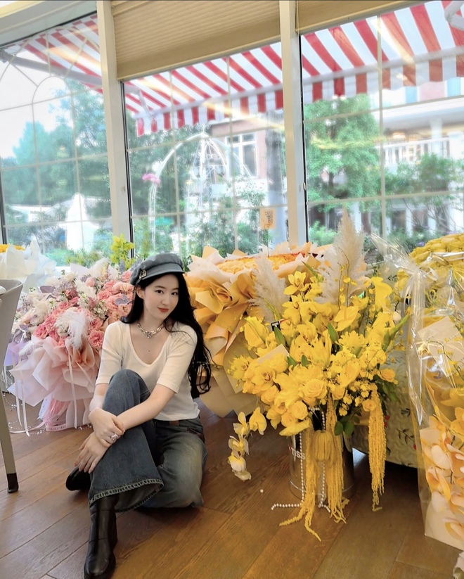 Lưu Diệc Phi d&aacute;ng chuẩn cỡ n&agrave;o, nh&igrave;n c&aacute;ch diện quần mới nhất l&agrave; biết!- Ảnh 5.