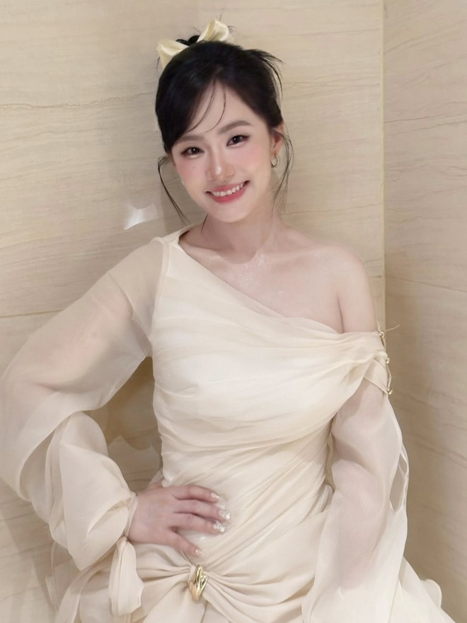 Lương B&iacute;ch Hữu lộ ảnh mới tốt nghiệp đại học ở tuổi 41, CĐM thốt l&ecirc;n trẻ hơn cả sinh vi&ecirc;n: B&iacute; quyết "chống gi&agrave;" g&oacute;i gọn trong 4 từ lần nữa dậy s&oacute;ng- Ảnh 11.