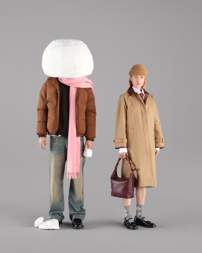 Thanh lịch kiểu Ph&aacute;p trong kh&ocirc;ng kh&iacute; lễ hội: SANDRO Holiday 2025 tr&igrave;nh l&agrave;ng- Ảnh 5.