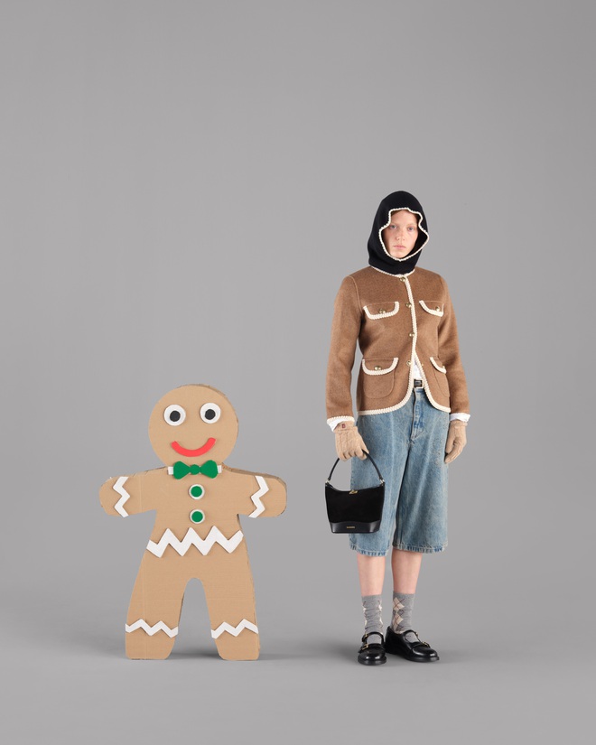 Thanh lịch kiểu Ph&aacute;p trong kh&ocirc;ng kh&iacute; lễ hội: SANDRO Holiday 2025 tr&igrave;nh l&agrave;ng- Ảnh 7.