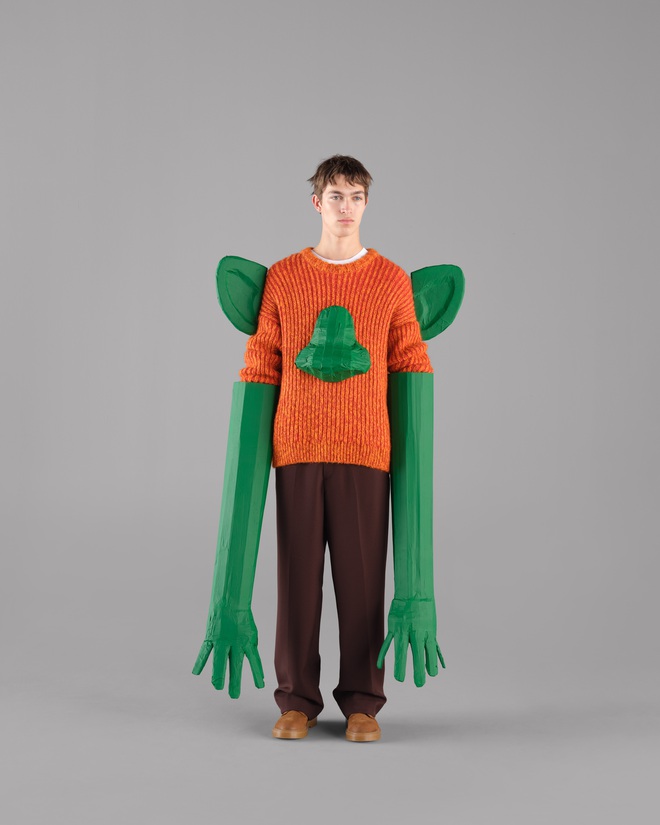 Thanh lịch kiểu Ph&aacute;p trong kh&ocirc;ng kh&iacute; lễ hội: SANDRO Holiday 2025 tr&igrave;nh l&agrave;ng- Ảnh 10.