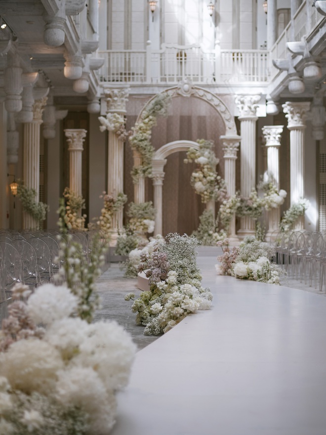 B&ecirc;n trong đ&aacute;m cưới Ti&ecirc;n Nguyễn: H&ocirc;n lễ h&agrave;o m&ocirc;n được vận h&agrave;nh như "show s&acirc;n khấu KH&Ocirc;NG ĐƯỢC PH&Eacute;P C&Oacute; SAI SỐ"- Ảnh 10.