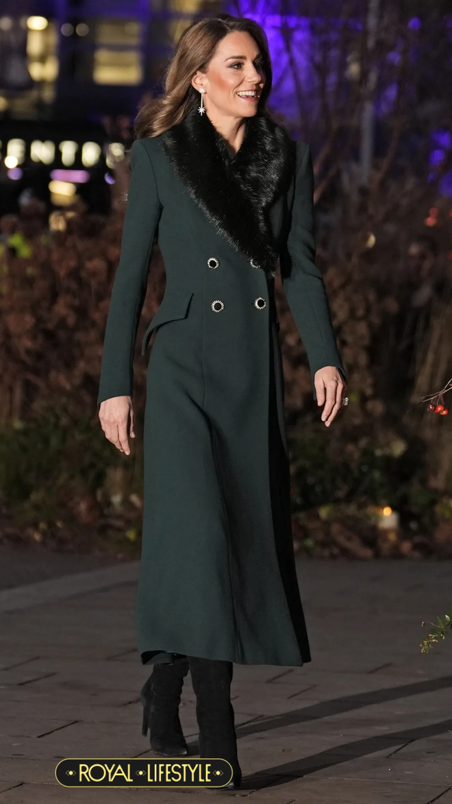 Đồng Lệ Á đẹp như "tranh vẽ" trong sắc xanh rừng già: Sự trùng hợp lạ kỳ với Vương phi Kate và lời giải mã về gam màu quyền lực nhất cuối năm- Ảnh 9. Đồng Lệ Á đẹp như "tranh vẽ" trong sắc xanh rừng già: Sự trùng hợp lạ kỳ với Vương phi Kate và lời giải mã về gam màu quyền lực nhất cuối năm- Ảnh 9.