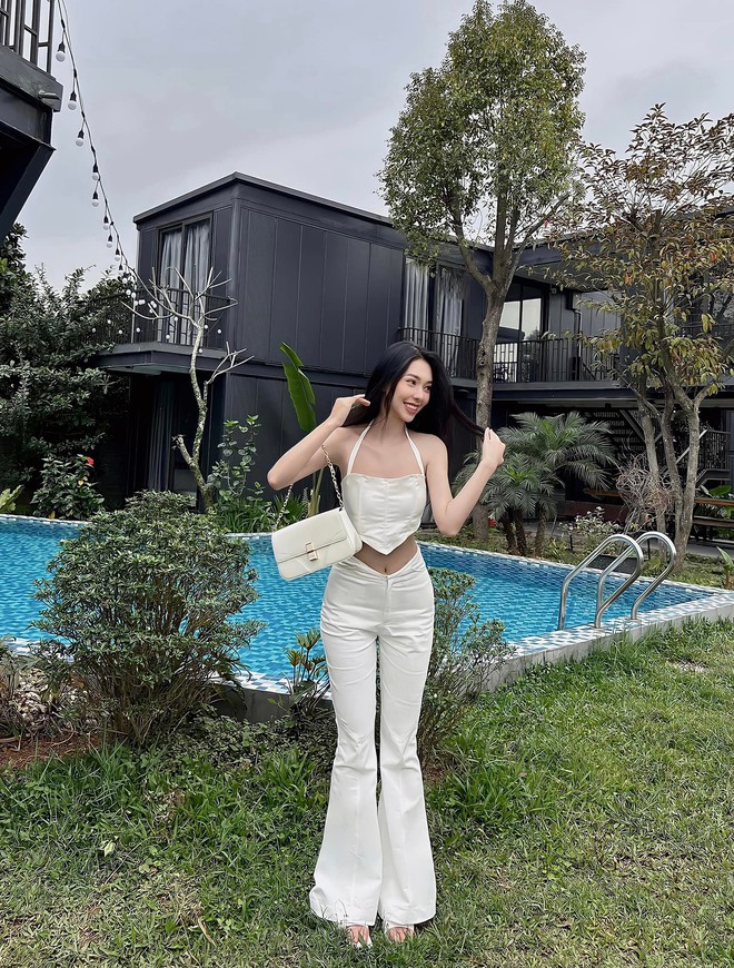 Tranh cãi không dứt về nhan sắc của diễn viên phim giờ vàng- Ảnh 13. Tranh cãi không dứt về nhan sắc của diễn viên phim giờ vàng- Ảnh 13.