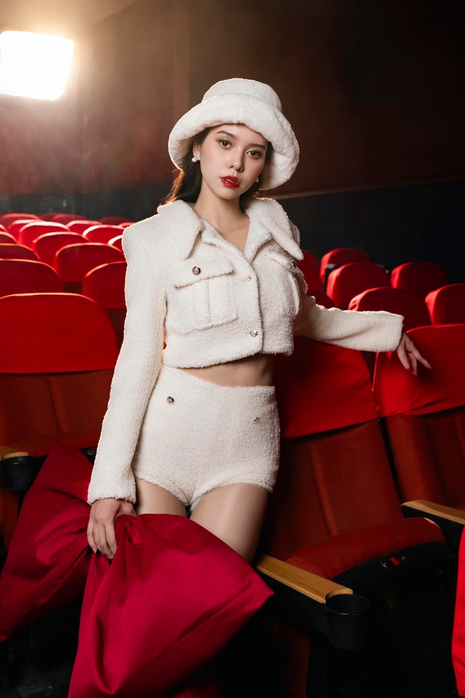 Tranh cãi không dứt về nhan sắc của diễn viên phim giờ vàng- Ảnh 17. Tranh cãi không dứt về nhan sắc của diễn viên phim giờ vàng- Ảnh 17.