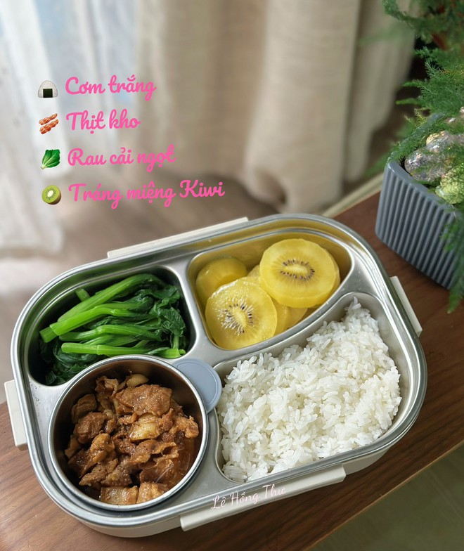 2 em b&eacute; h&ocirc;m n&agrave;o cũng h&aacute;o hức, mong đợi đến giờ nghỉ trưa để kh&aacute;m ph&aacute; b&iacute; mật "h&ocirc;m nay mẹ cho ăn m&oacute;n g&igrave;"?- Ảnh 8.