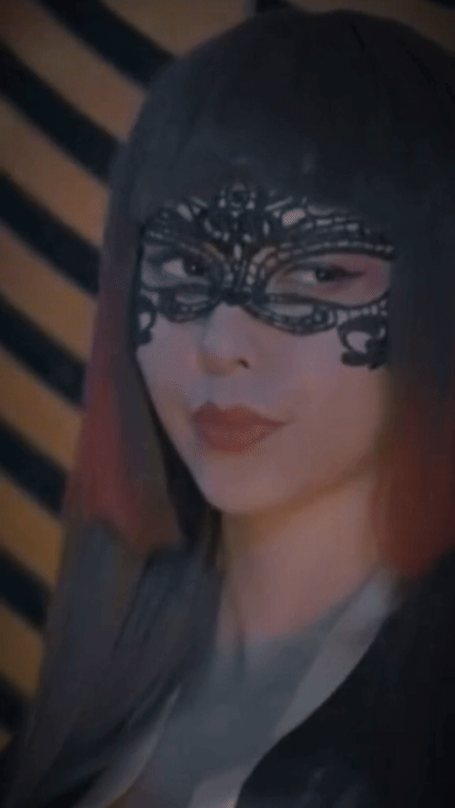 Tranh cãi không dứt về nhan sắc của diễn viên phim giờ vàng- Ảnh 6. Tranh cãi không dứt về nhan sắc của diễn viên phim giờ vàng- Ảnh 6.