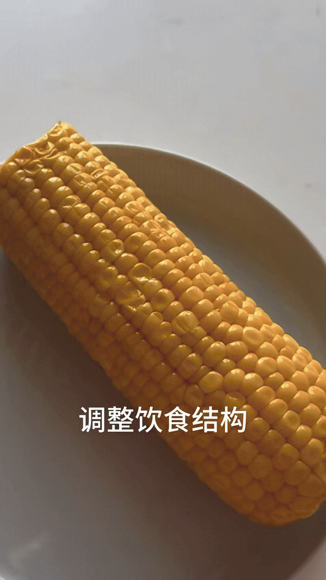 Giảm 20kg sau khi bị người nổi tiếng ch&ecirc; b&eacute;o xấu, c&ocirc; g&aacute;i giờ được v&iacute; với đại mỹ nh&acirc;n Hong Kong- Ảnh 5.