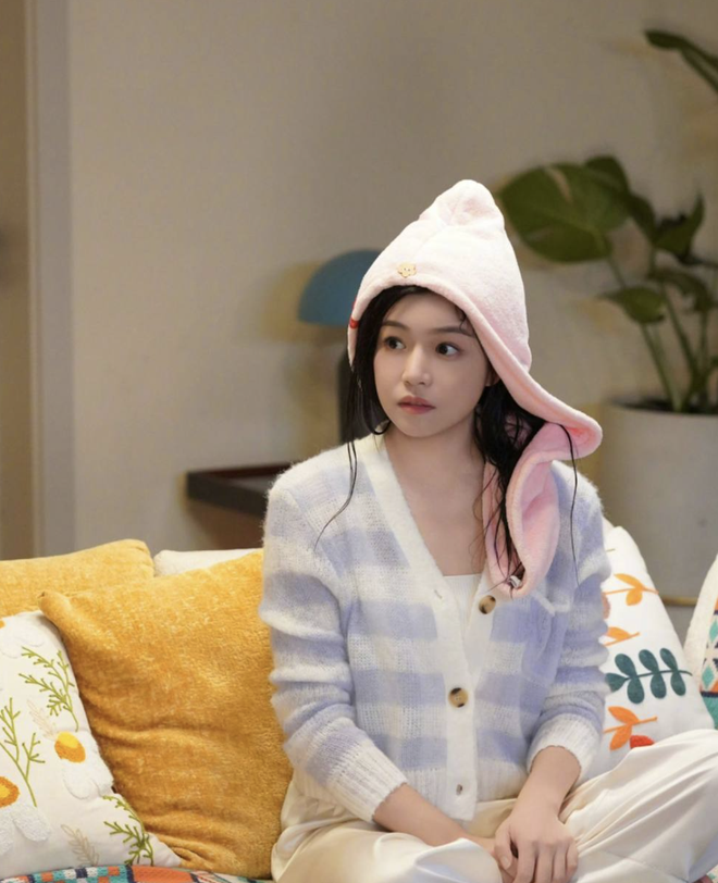 Trần đời chỉ có Trần Nghiên Hy 42 tuổi vẫn cân đẹp style công chúa và "trai ngoan" kém 19 tuổi- Ảnh 8.