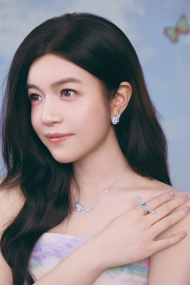 Trần đời chỉ có Trần Nghiên Hy 42 tuổi vẫn cân đẹp style công chúa và "trai ngoan" kém 19 tuổi- Ảnh 4.
