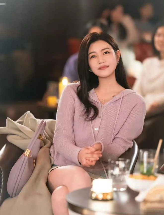 Trần đời chỉ có Trần Nghiên Hy 42 tuổi vẫn cân đẹp style công chúa và "trai ngoan" kém 19 tuổi- Ảnh 6.