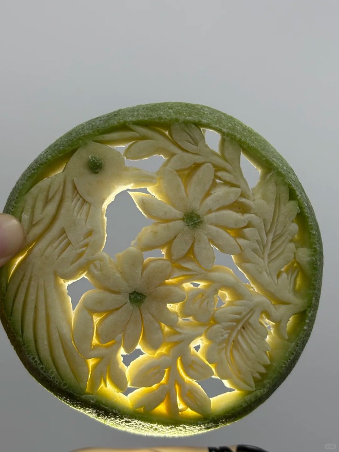 Mứt đi&ecirc;u khắc: Tuyệt đỉnh c&ocirc;ng phu cầm dao tỉa hoa tr&ecirc;n vỏ bưởi, biến thứ bỏ đi th&agrave;nh di sản nức tiếng- Ảnh 14.