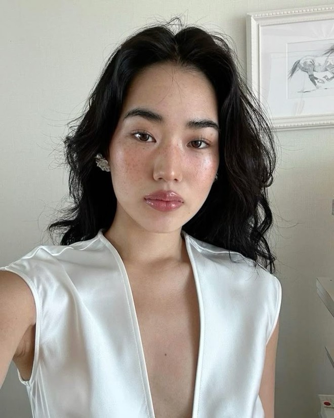 7 xu hướng làm đẹp nổi bật nhất năm 2025 do Vogue bình chọn- Ảnh 13. 7 xu hướng làm đẹp nổi bật nhất năm 2025 do Vogue bình chọn- Ảnh 13.