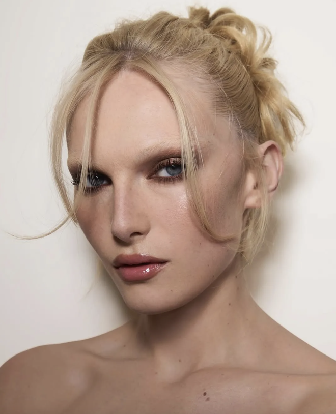 7 xu hướng làm đẹp nổi bật nhất năm 2025 do Vogue bình chọn- Ảnh 25. 7 xu hướng làm đẹp nổi bật nhất năm 2025 do Vogue bình chọn- Ảnh 25.