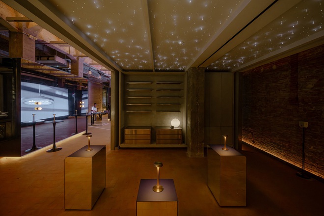 T&aacute;i sinh c&ocirc;ng tr&igrave;nh trăm năm tuổi bằng trải nghiệm &aacute;nh s&aacute;ng- Ảnh 7.