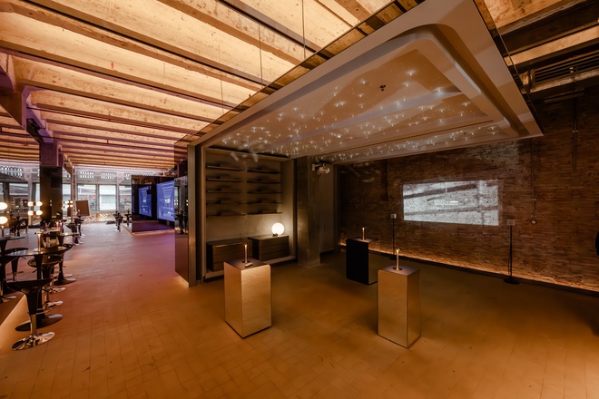 T&aacute;i sinh c&ocirc;ng tr&igrave;nh trăm năm tuổi bằng trải nghiệm &aacute;nh s&aacute;ng- Ảnh 4.