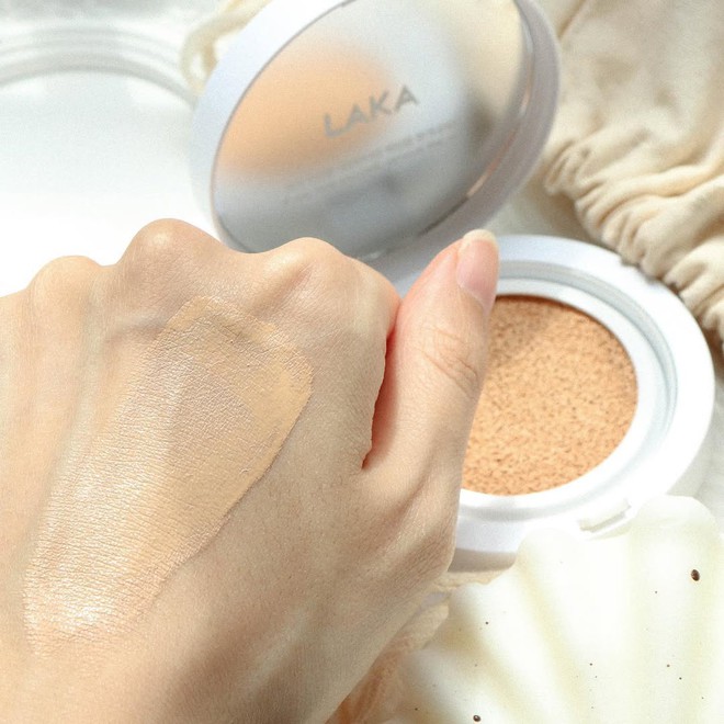 8 hộp cushion xứ Hàn đáng mua nhất năm: Chọn đúng, da đẹp ngay từ cái chạm đầu tiên- Ảnh 11. 8 hộp cushion xứ Hàn đáng mua nhất năm: Chọn đúng, da đẹp ngay từ cái chạm đầu tiên- Ảnh 11.