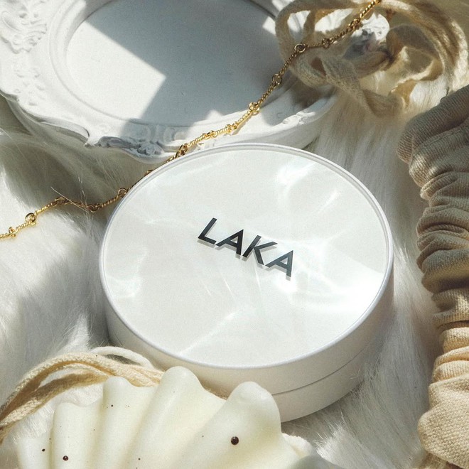 8 hộp cushion xứ Hàn đáng mua nhất năm: Chọn đúng, da đẹp ngay từ cái chạm đầu tiên- Ảnh 10. 8 hộp cushion xứ Hàn đáng mua nhất năm: Chọn đúng, da đẹp ngay từ cái chạm đầu tiên- Ảnh 10.