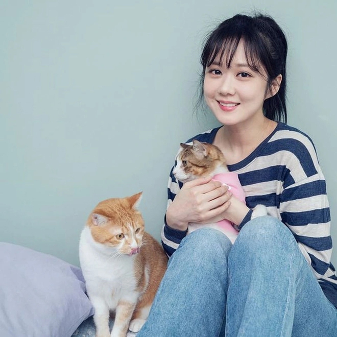 Jang Na Ra U45 "chống gi&agrave;" đỉnh của ch&oacute;p, l&agrave;n da căng mọng collagen nhờ 1 loại rau bạt ng&agrave;n chợ Việt- Ảnh 3.