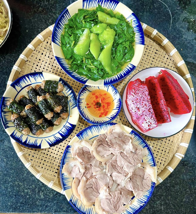 Thực đơn cơm cữ "10 điểm không có nhưng" của mẹ 3 con khiến ai nhìn cũng muốn đẻ thêm vài bé!- Ảnh 5.