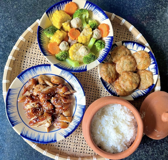 Thực đơn cơm cữ "10 điểm không có nhưng" của mẹ 3 con khiến ai nhìn cũng muốn đẻ thêm vài bé!- Ảnh 19.