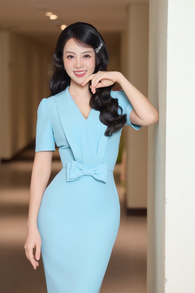 MC - Á hậu lấy chồng là đại gia kín tiếng, đẹp xuất sắc sau 2 tháng sinh con ở tuổi U40- Ảnh 4. MC - Á hậu lấy chồng là đại gia kín tiếng, đẹp xuất sắc sau 2 tháng sinh con ở tuổi U40- Ảnh 4.