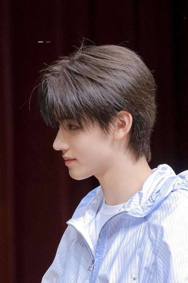 Mỹ nam 2k9 chấp đẹp tiêu chuẩn khắc nghiệt của dân Hàn: Mũi Conan thế này thì chê gì nữa?- Ảnh 11. Mỹ nam 2k9 chấp đẹp tiêu chuẩn khắc nghiệt của dân Hàn: Mũi Conan thế này thì chê gì nữa?- Ảnh 11.