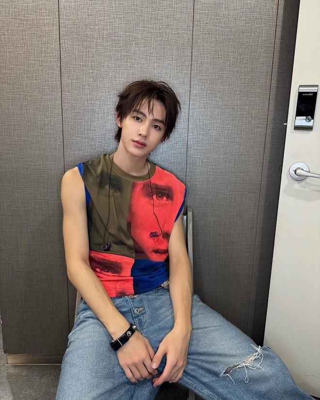 Mỹ nam 2k9 chấp đẹp tiêu chuẩn khắc nghiệt của dân Hàn: Mũi Conan thế này thì chê gì nữa?- Ảnh 14. Mỹ nam 2k9 chấp đẹp tiêu chuẩn khắc nghiệt của dân Hàn: Mũi Conan thế này thì chê gì nữa?- Ảnh 14.