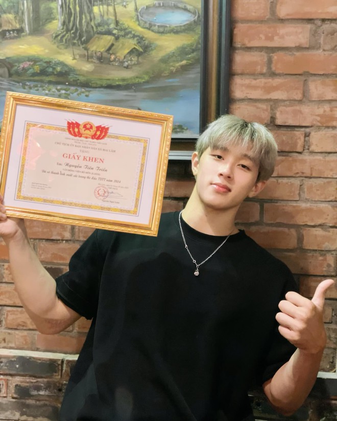 Trai đẹp tuyển v&otilde; Việt Nam dự SEA Games 33: Visual cực phẩm, body 6 m&uacute;i cuồn cuộn- Ảnh 2.