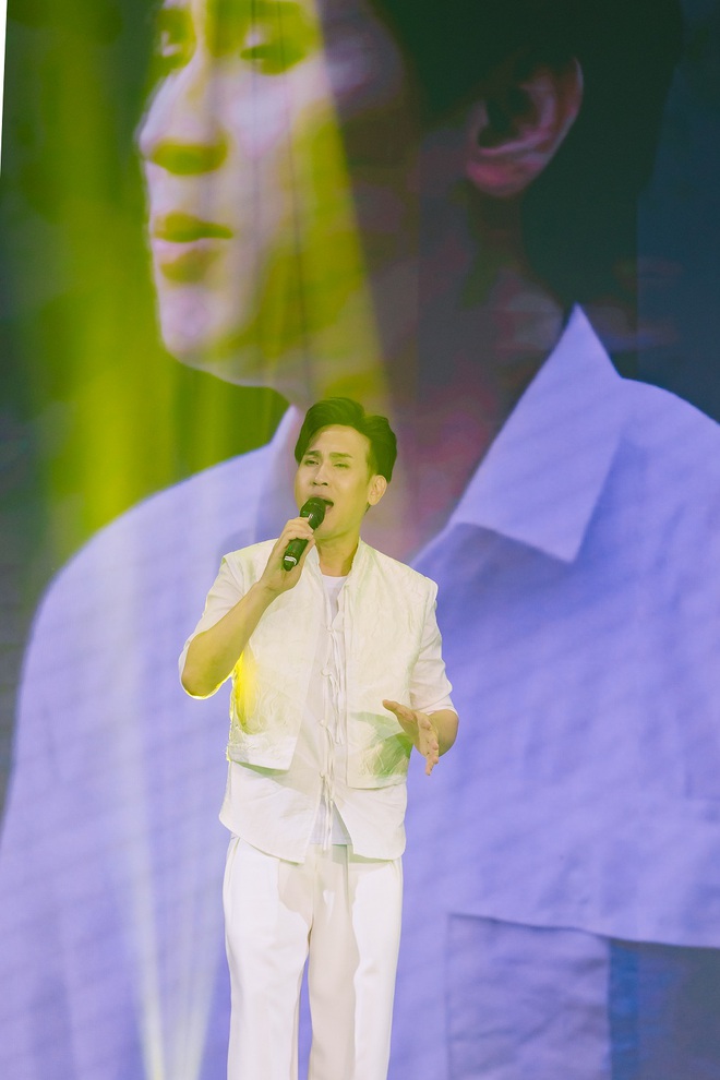 Loạt sao Việt tr&igrave;nh diễn kh&ocirc;ng c&aacute;t-x&ecirc;, chia sẻ với đồng b&agrave;o miền Trung sau b&atilde;o lũ- Ảnh 8.