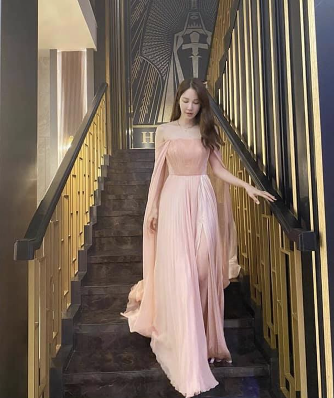 Mỹ nh&acirc;n Penthouse gặp sự cố, li&ecirc;n tục che mặt, khiến gần 5 triệu người thắc mắc- Ảnh 13.