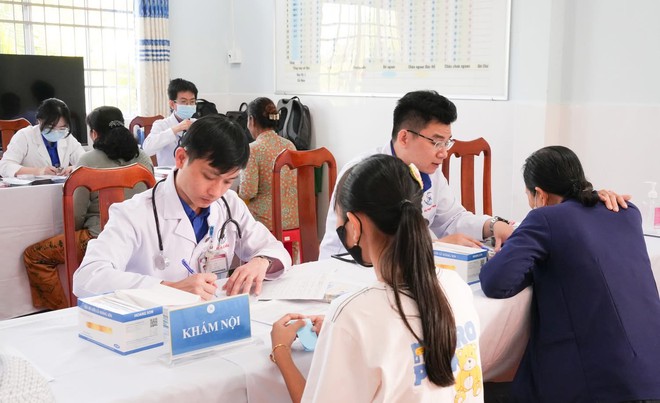 Bệnh viện Thống Nhất phối hợp tổ chức tầm soát sức khỏe và hỗ trợ an sinh xã hội tại Cà Mau- Ảnh 2. Bệnh viện Thống Nhất phối hợp tổ chức tầm soát sức khỏe và hỗ trợ an sinh xã hội tại Cà Mau- Ảnh 2.