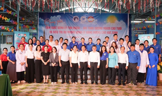 Bệnh viện Thống Nhất phối hợp tổ chức tầm soát sức khỏe và hỗ trợ an sinh xã hội tại Cà Mau- Ảnh 10. Bệnh viện Thống Nhất phối hợp tổ chức tầm soát sức khỏe và hỗ trợ an sinh xã hội tại Cà Mau- Ảnh 10.