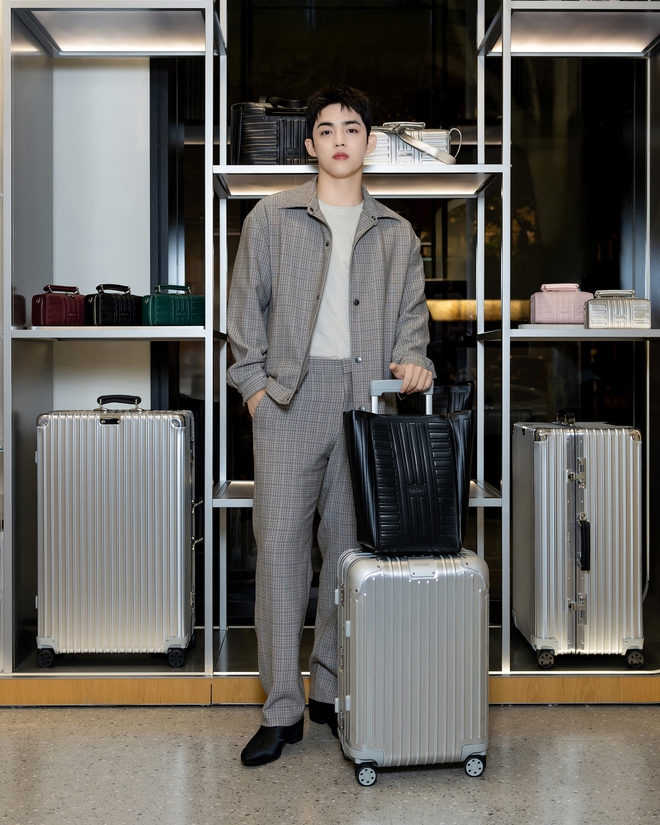 Groove - chiếc t&uacute;i khiến sao H&agrave;n v&agrave; Th&aacute;i m&ecirc; mẩn: V&igrave; sao lại hot đến vậy?- Ảnh 2.