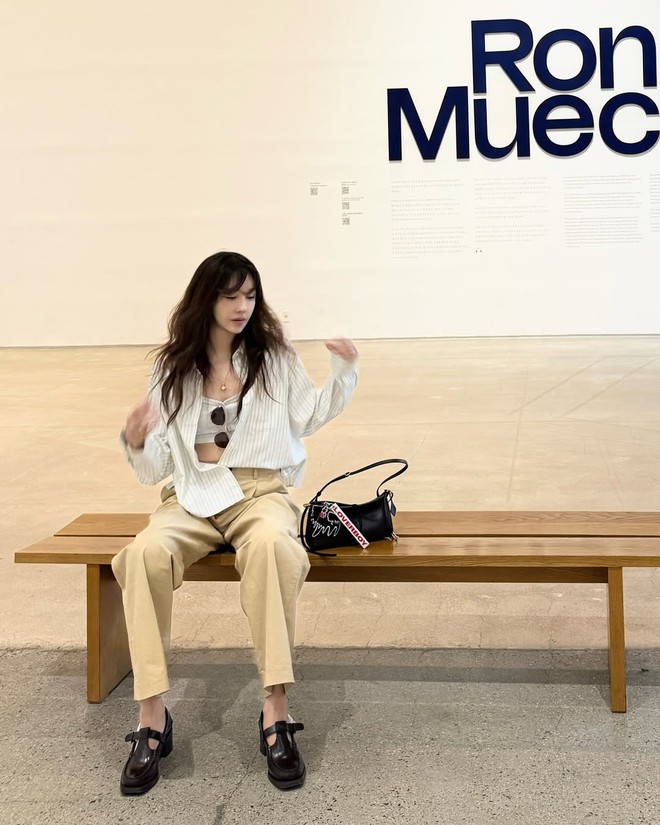 Mỹ nh&acirc;n Penthouse gặp sự cố, li&ecirc;n tục che mặt, khiến gần 5 triệu người thắc mắc- Ảnh 16.