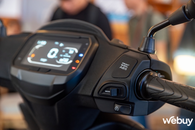 Piaggio Liberty 2025 chính thức ra mắt: Thiết kế cá tính, màn hình 5 inch có kết nối điện thoại, phanh ABS, giá từ 57,7 triệu đồng- Ảnh 19.
