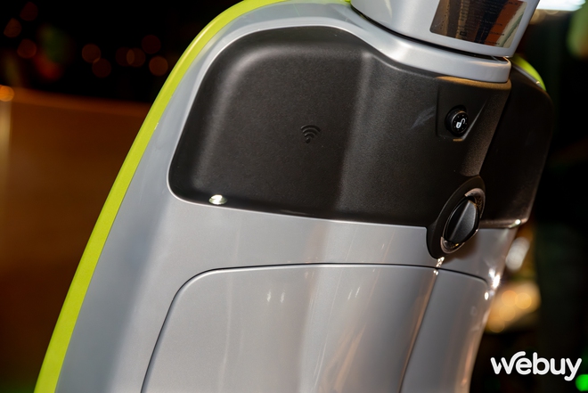 Đây là Vespa Sprint Tech: Thiết kế kinh điển của người Ý hướng tới giới trẻ Việt, có tính năng công nghệ giúp "khoe" xe tinh tế- Ảnh 7. Đây là Vespa Sprint Tech: Thiết kế kinh điển của người Ý hướng tới giới trẻ Việt, có tính năng công nghệ giúp "khoe" xe tinh tế- Ảnh 7.