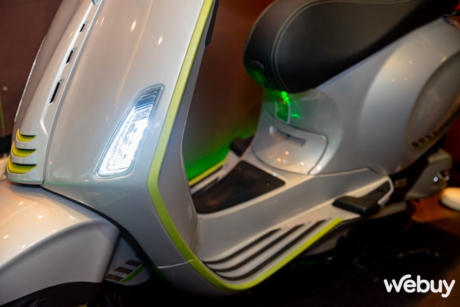 Đây là Vespa Sprint Tech: Thiết kế kinh điển của người Ý hướng tới giới trẻ Việt, có tính năng công nghệ giúp "khoe" xe tinh tế- Ảnh 8. Đây là Vespa Sprint Tech: Thiết kế kinh điển của người Ý hướng tới giới trẻ Việt, có tính năng công nghệ giúp "khoe" xe tinh tế- Ảnh 8.