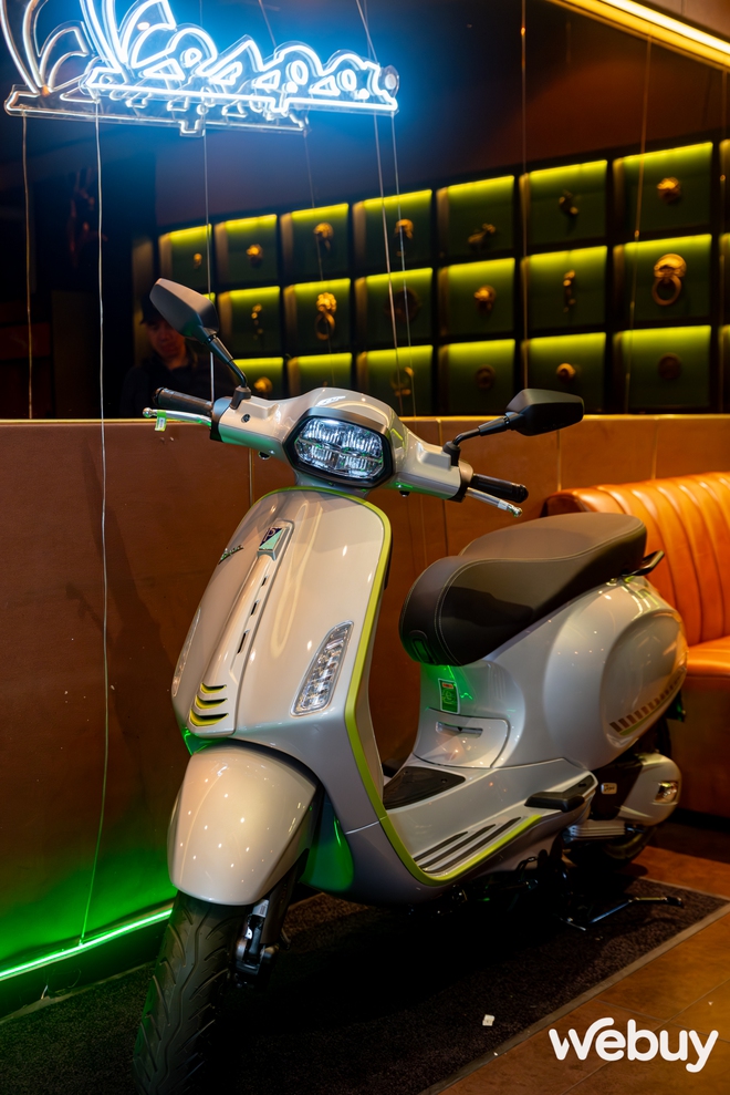 Đây là Vespa Sprint Tech: Thiết kế kinh điển của người Ý hướng tới giới trẻ Việt, có tính năng công nghệ giúp "khoe" xe tinh tế- Ảnh 20. Đây là Vespa Sprint Tech: Thiết kế kinh điển của người Ý hướng tới giới trẻ Việt, có tính năng công nghệ giúp "khoe" xe tinh tế- Ảnh 20.