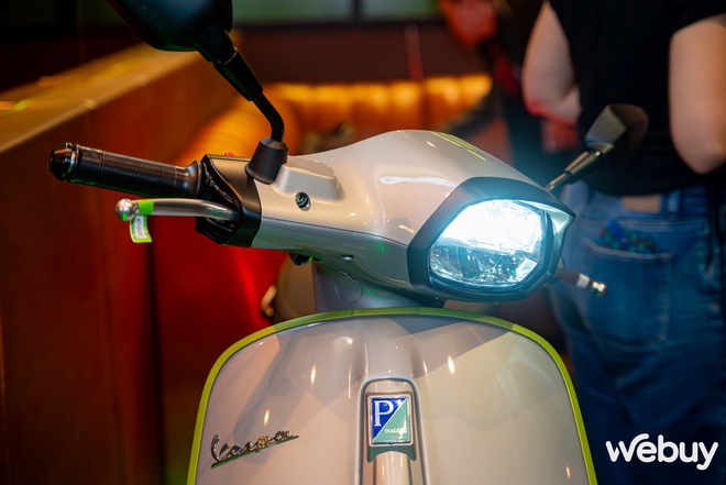 Đây là Vespa Sprint Tech: Thiết kế kinh điển của người Ý hướng tới giới trẻ Việt, có tính năng công nghệ giúp "khoe" xe tinh tế- Ảnh 6. Đây là Vespa Sprint Tech: Thiết kế kinh điển của người Ý hướng tới giới trẻ Việt, có tính năng công nghệ giúp "khoe" xe tinh tế- Ảnh 6.