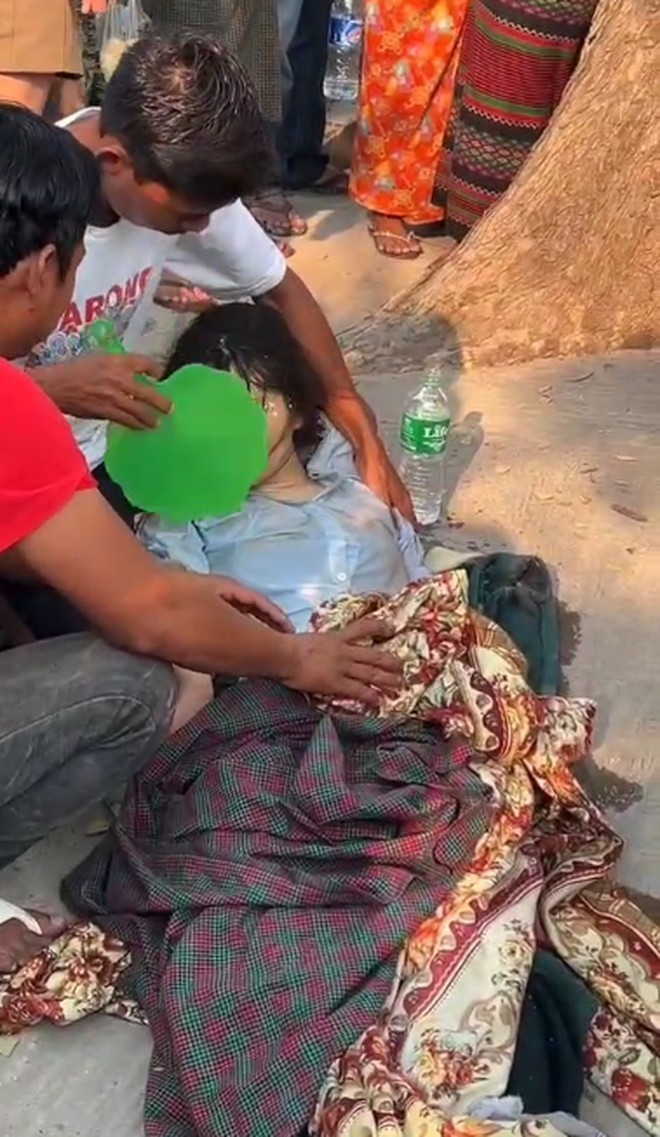 Toàn cảnh Myanmar 3 ngày sau động đất: Công tác cứu hộ chạy đua từng phút, quá nhiều khủng hoảng vẫn tiếp diễn sau thiên tai- Ảnh 2.