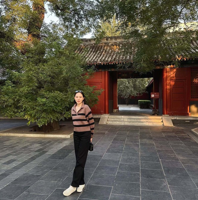 Hóa ra nàng dâu hào môn Linh Rin chọn giày rất đơn giản: Toàn kiểu phối thế nào cũng đẹp và tôn dáng- Ảnh 12. Hóa ra nàng dâu hào môn Linh Rin chọn giày rất đơn giản: Toàn kiểu phối thế nào cũng đẹp và tôn dáng- Ảnh 12.