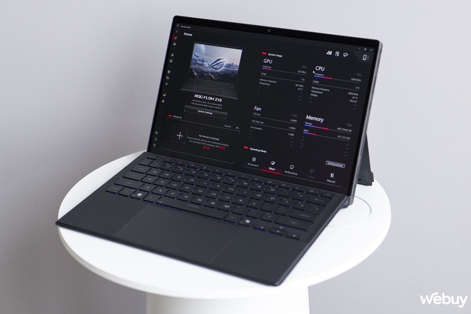 Trải nghiệm ASUS ROG Flow Z13 (2025): Loại bỏ GPU rời để đổi lấy giá trị khác là bước đi liều lĩnh cho một chiếc tablet-laptop chơi game- Ảnh 5. Trải nghiệm ASUS ROG Flow Z13 (2025): Loại bỏ GPU rời để đổi lấy giá trị khác là bước đi liều lĩnh cho một chiếc tablet-laptop chơi game- Ảnh 5.
